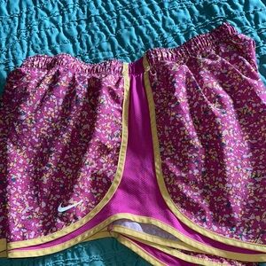 Nike Pink Dri-FIT Athletic Shorts sz L EUC